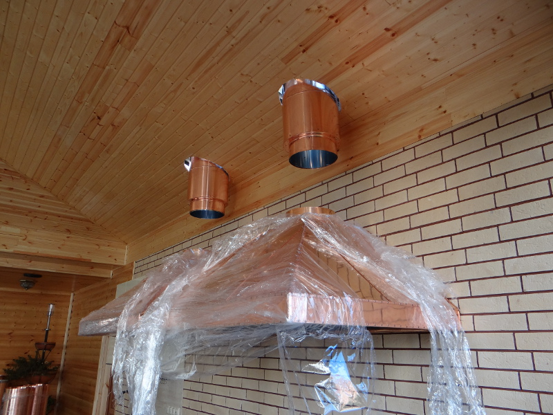 Монтаж двух дымосборников из меди на объекте Внуково