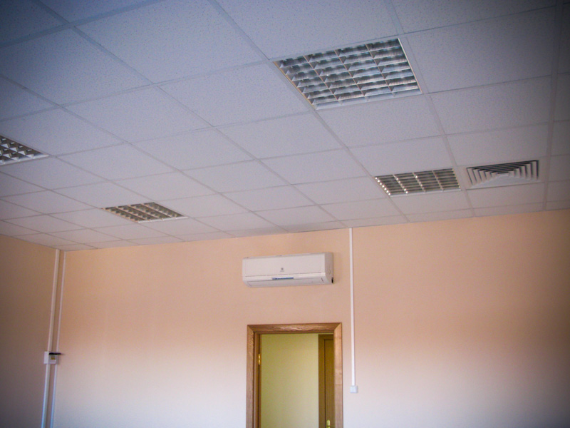 Офис и склад магазина сантехники SantX