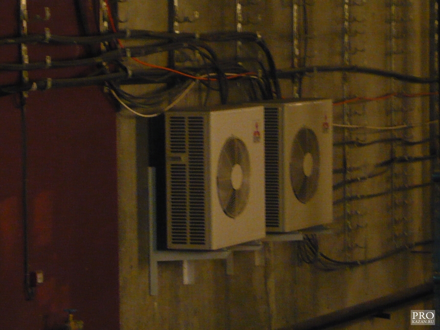 В социальных сетях обсуждают установку в метро кондиционеров Mitsubishi