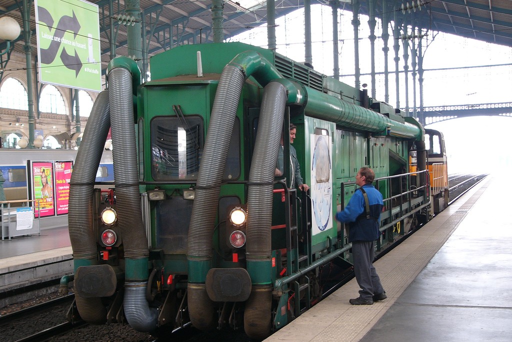 Воздух в московском метро сможет очистить поезд-пылесос