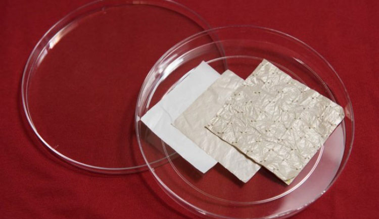 Ученые изобрели ткань, которая охлаждает тело в жару