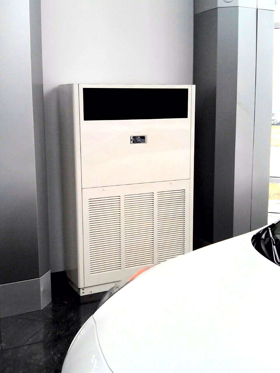 Колонные сплит-системы MDV большой мощности в автосалоне в Тольятти