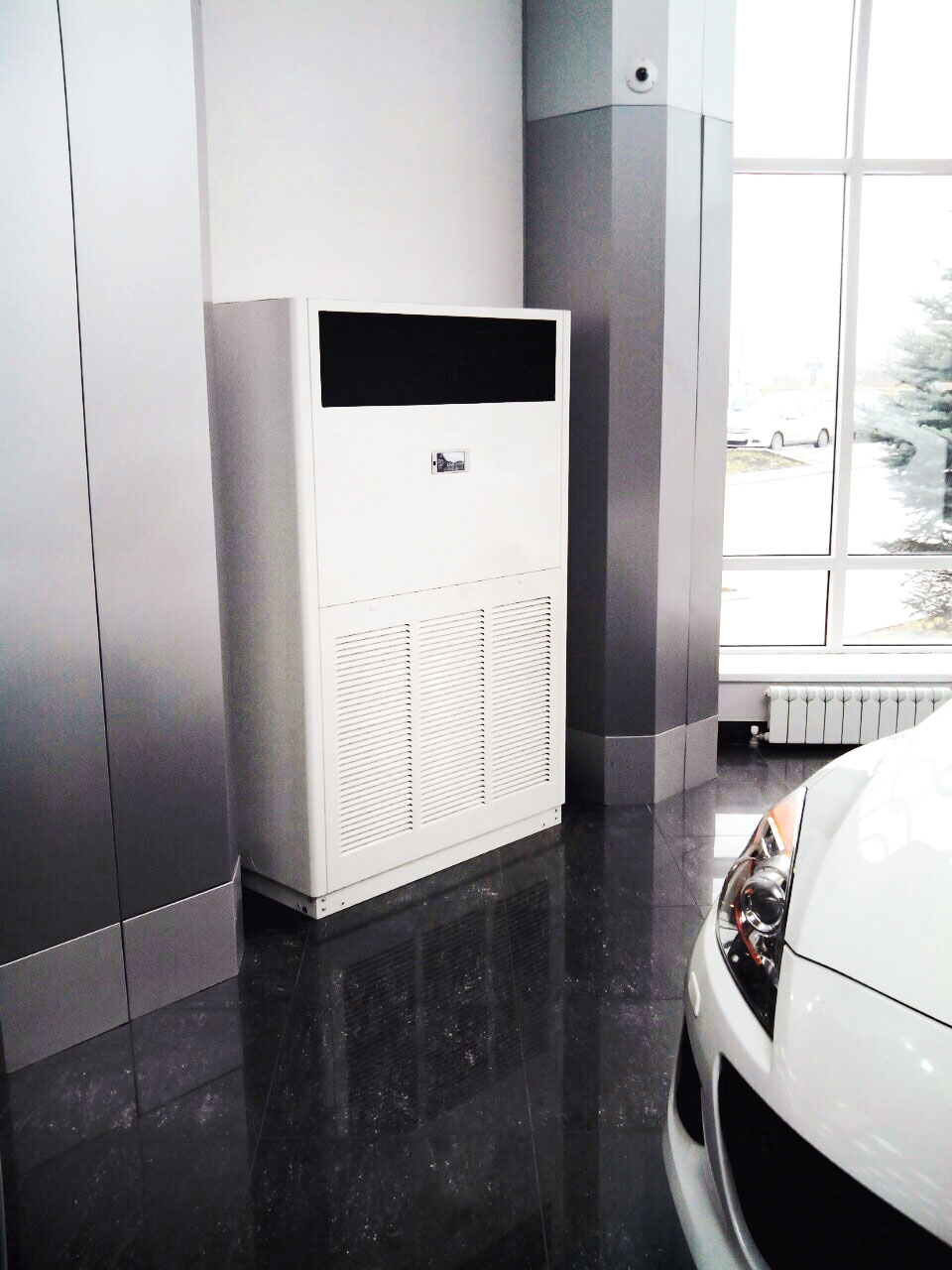 Колонные сплит-системы MDV большой мощности в автосалоне в Тольятти