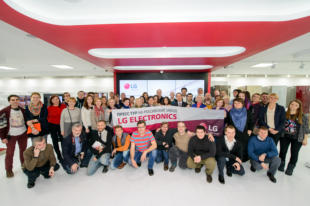 На заводе LG Electronics провели пресс-тур для российских журналистов