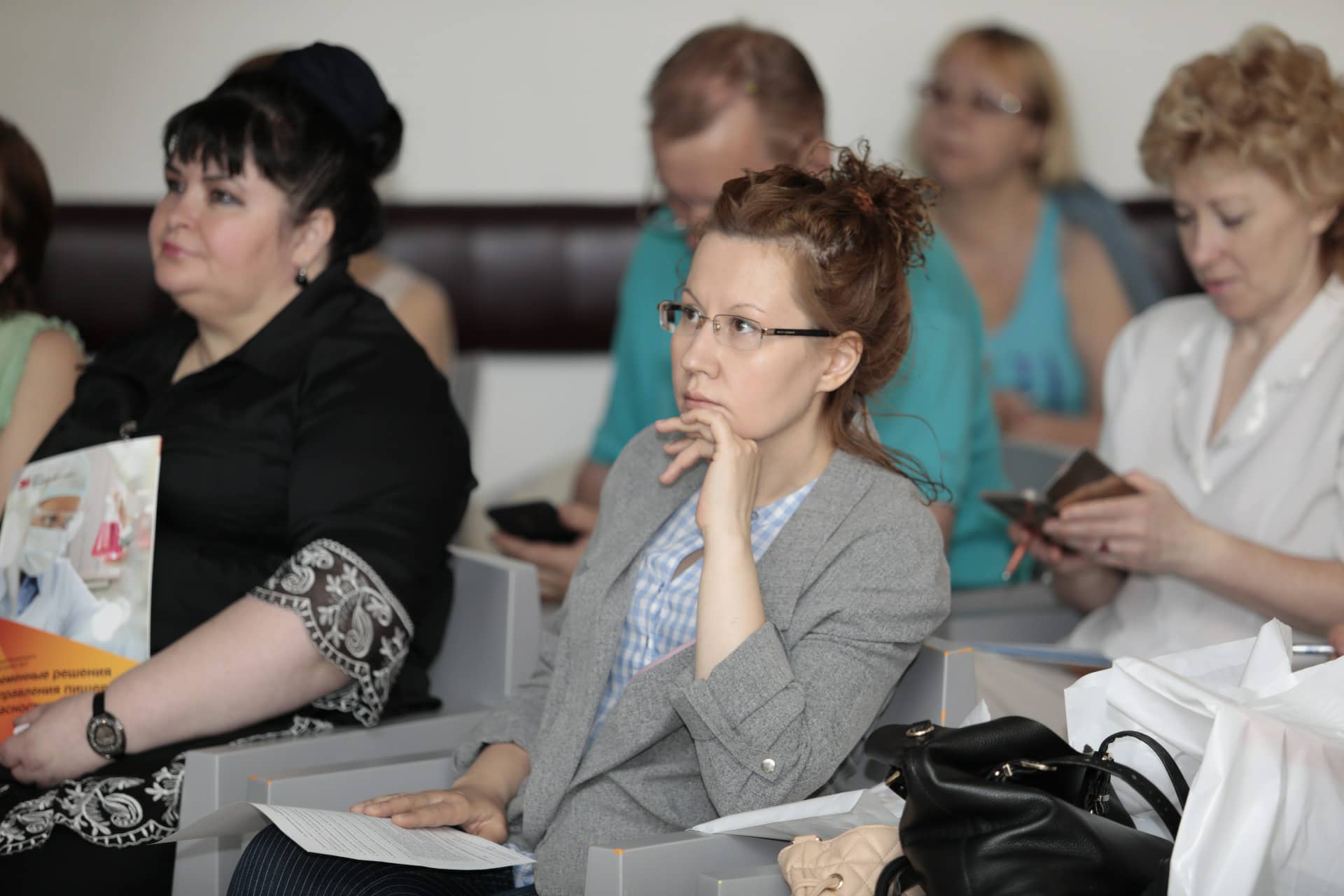 Как предотвратить распространение пищевых инфекций – о безопасности продукции на производствах