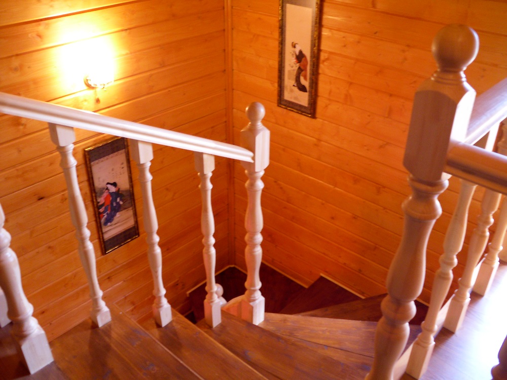 Лестница, прежде всего, должна быть удобной, надежной и безопасной для всех